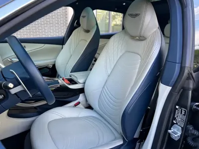 Aston Martin DBX