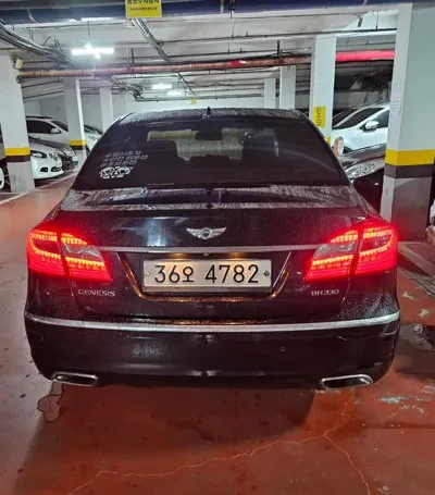 Hyundai Genesis