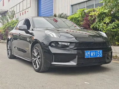 Lynk & Co 03