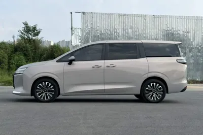 Wuling 730