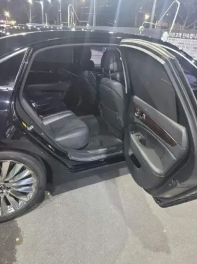 Hyundai Equus