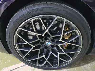 BMW M8