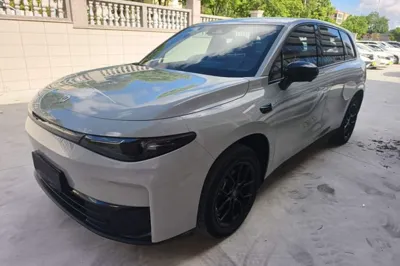 Leapmotor C10