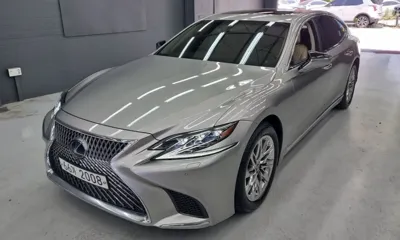 Lexus LS
