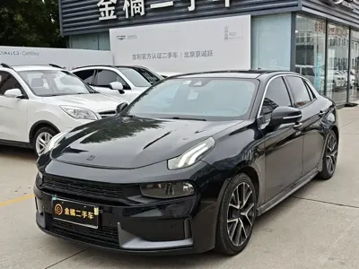 Lynk & Co 03