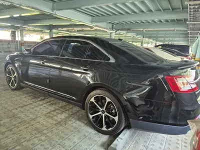 Ford Taurus