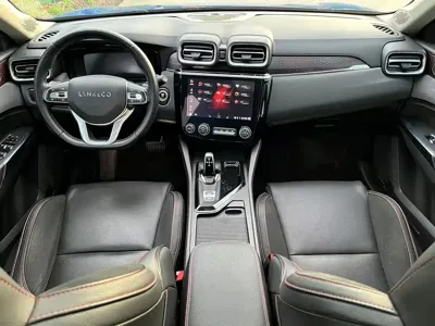 Lynk & Co 02