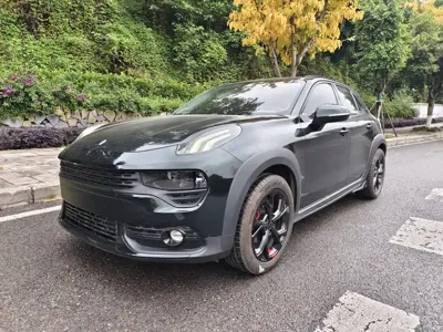 Lynk & Co 02