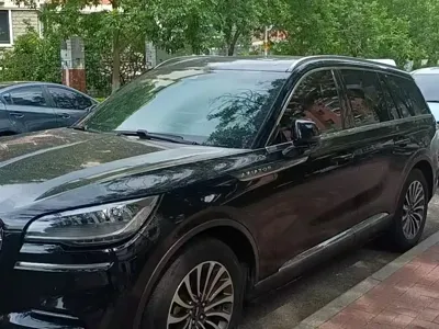 Lincoln Aviator
