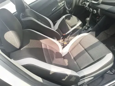 Toyota Yaris L