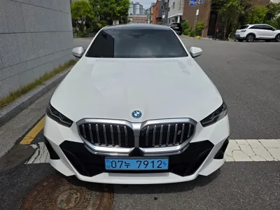BMW i5