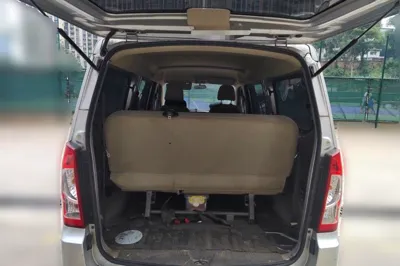 Wuling Rongguang S