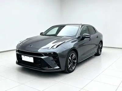 Lynk & Co 03