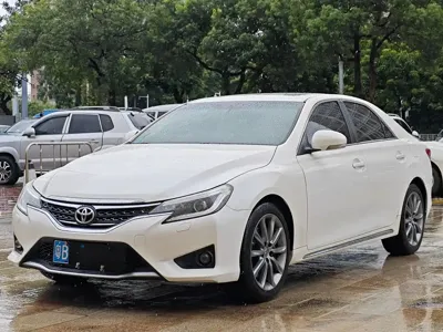 Toyota Reiz