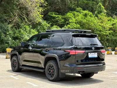 Toyota Sequoia