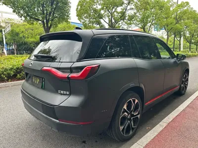 Nio ES8
