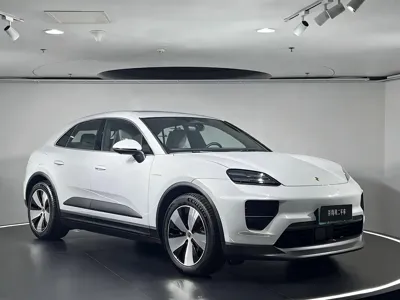 Porsche Macan EV