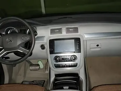 Mercedes-Benz R-Class