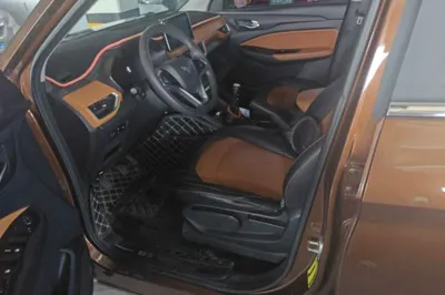 Wuling Hongguang S3