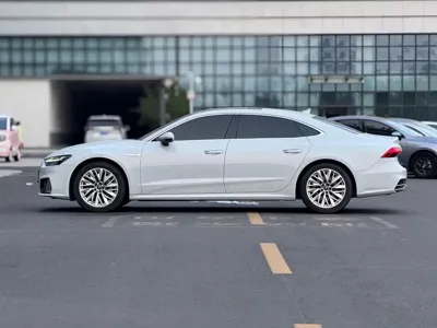Audi A7L
