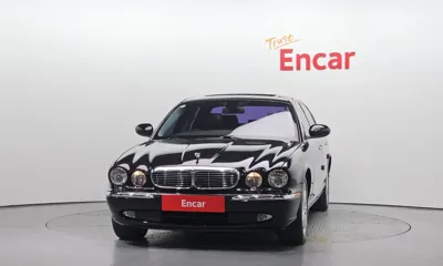 Jaguar XJ-8