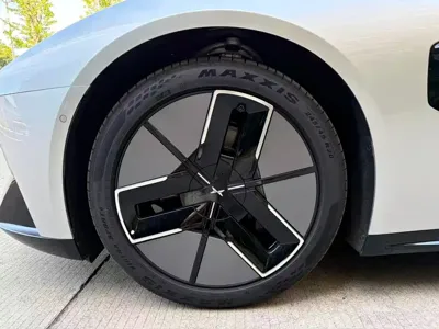 Xpeng P7