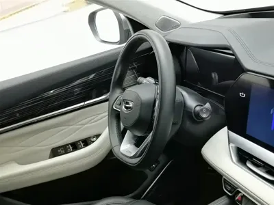 Geely Xingyue L