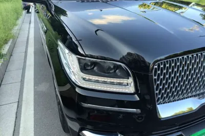 Lincoln Navigator