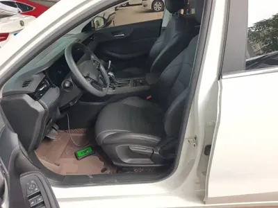 Roewe i5