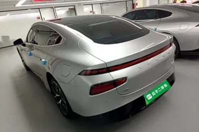 Xpeng P7