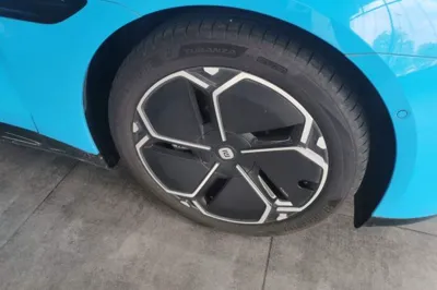 Xiaomi Auto SU7