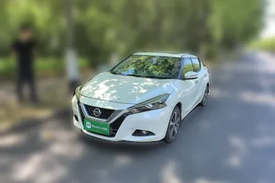 Nissan Lannia