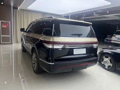 Lincoln Navigator