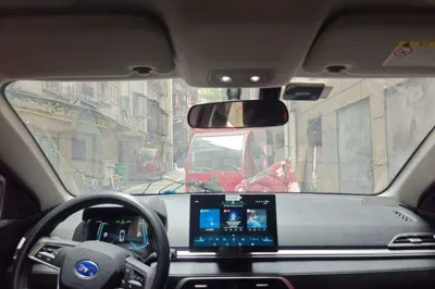 BYD e2