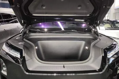 Nio ES8