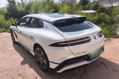 Denza Z9GT