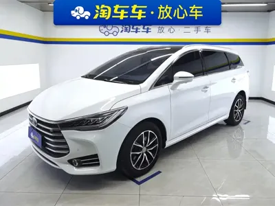 BYD MAX