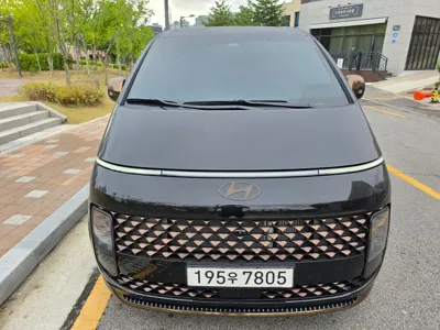 Hyundai Staria