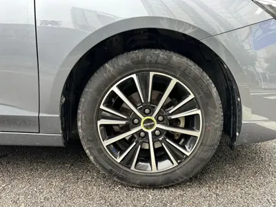 Roewe i5