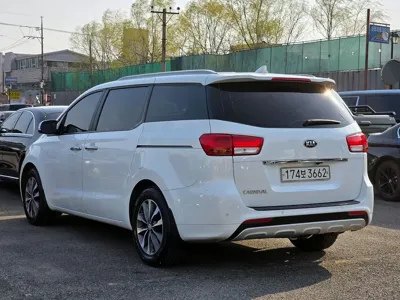 Kia Canival