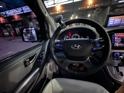 Hyundai Starex