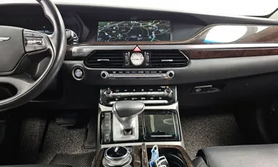 Genesis EQ900