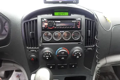 Hyundai Starex