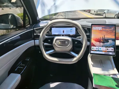 Geely Galaxy L7