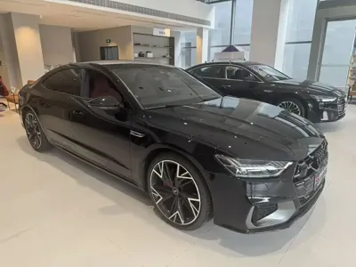 Audi A7L