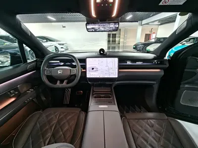 Nio ES8