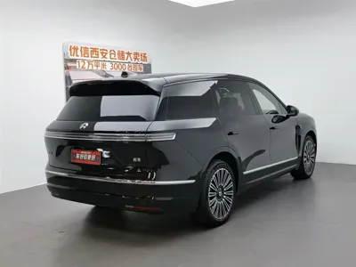 Nio ES8