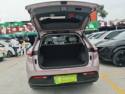 Bestune Yueyi 03