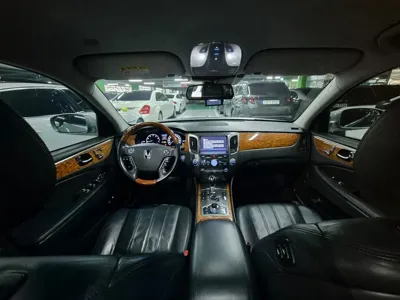 Hyundai Equus