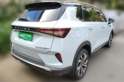 Wuling Asta